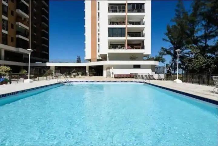 Rhr With Full Leisure Swimming Pool And