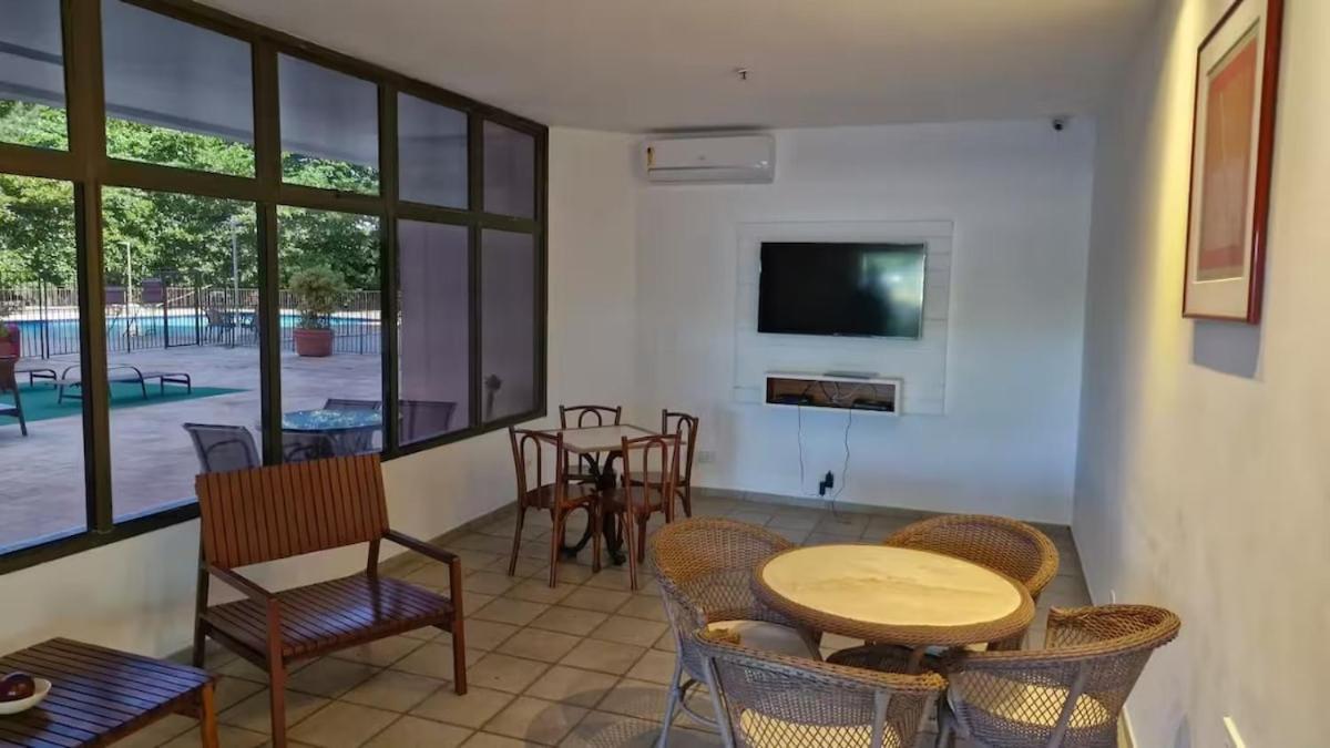 Rhr With Full Leisure Swimming Pool And